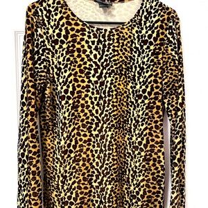 Women blouses 👚,polyester fabric with the long sleeve, size small, long sleeve